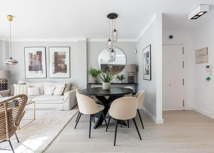 Modern Ground Floor With Private Garden In Nueva Andalucia Lägenhet